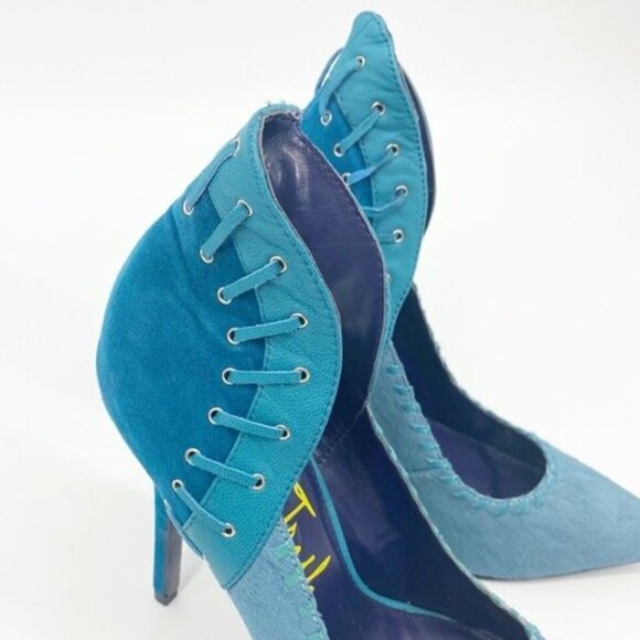 ๐NIB ๐๏ธ London Trash Dani ๐ Womenโs Teal REAL Fur Suede Stiletto Heels Pumps - Picture 2 of 5